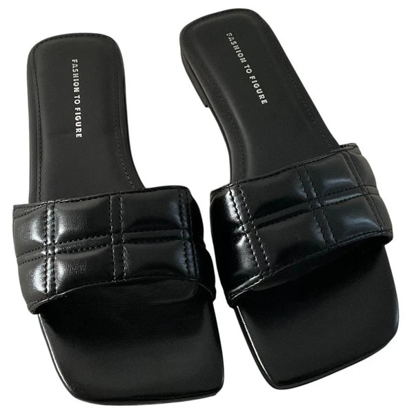 Fashion To Figure Shoes Womens Size 7W Slide Sandals Quilted Square Toe Slip-On