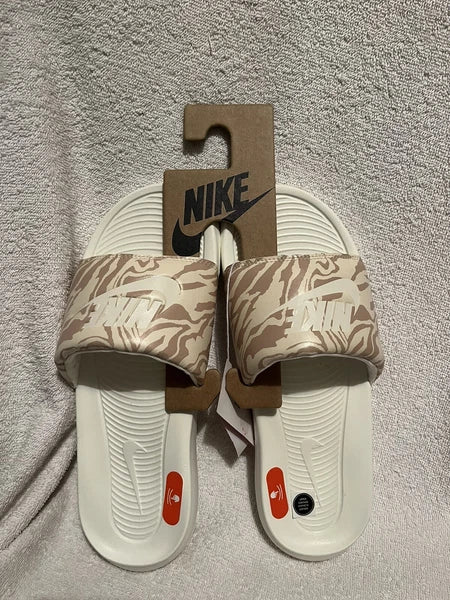 Nike Victori One Print Slides Women's Size 10 Style CN9676 105 New With Tags