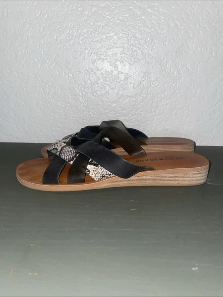 Lucky Brand Women’s Strapped Snake print Sandal Size 7M